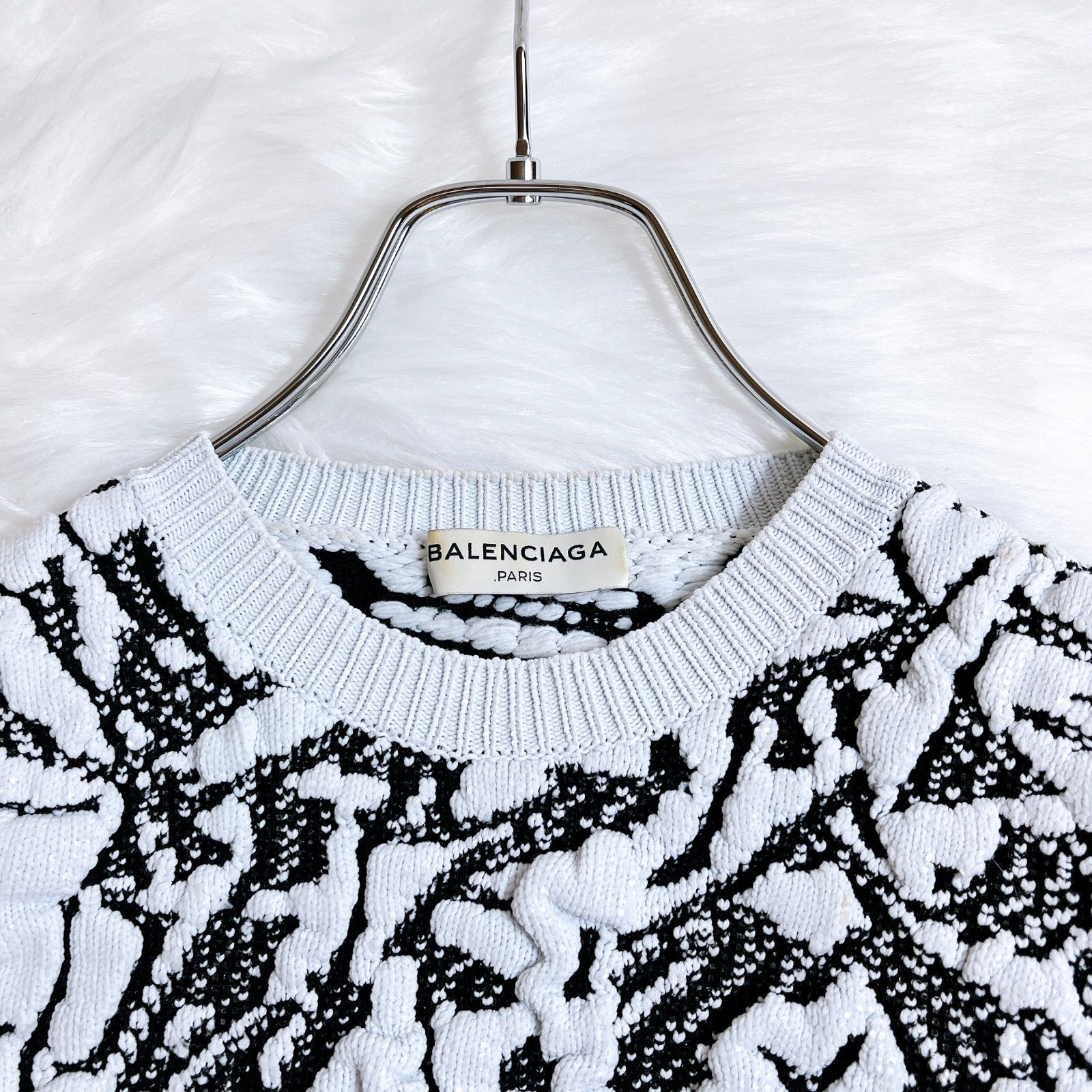 バレンシアガ 七部丈ニット 立体 クルーネック イタリア製 XS