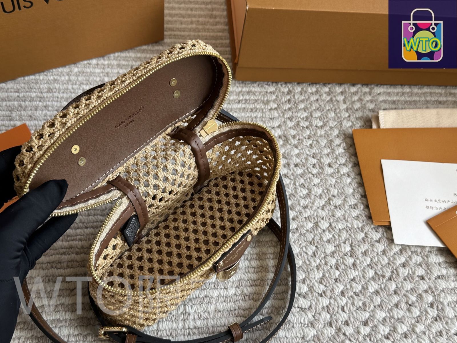 【ワンプッシュ】LOUIS VUITTON ルイ・ヴィトン ※箱付き 今日特価】LOUIS VUITTON ルイ・ヴィトン わら編みバッグ 箱付き