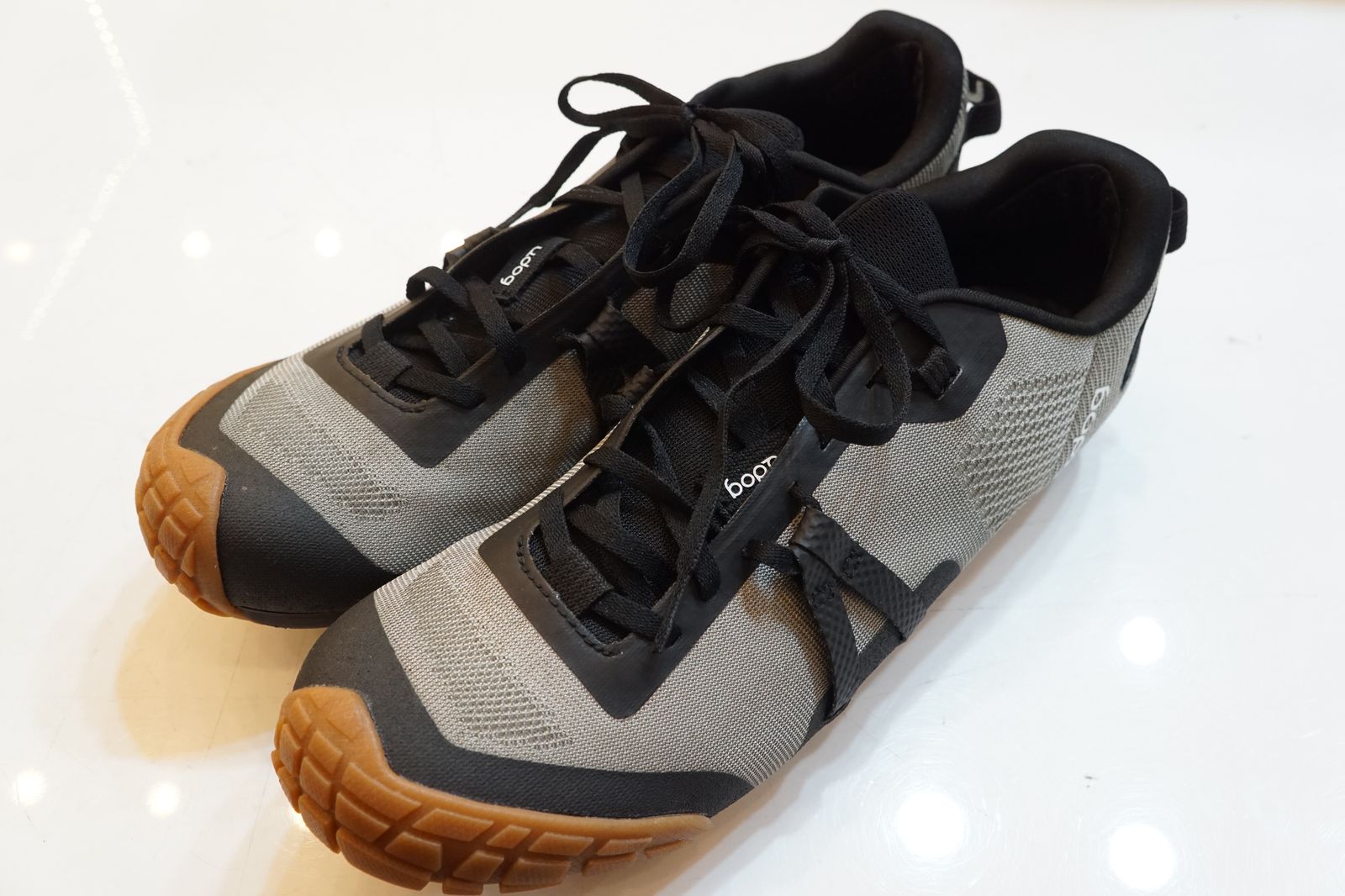 UDOG ユードッグ DISTANZA Ash Grey 28.9cmシューズ | バイチャリ浦和ベース