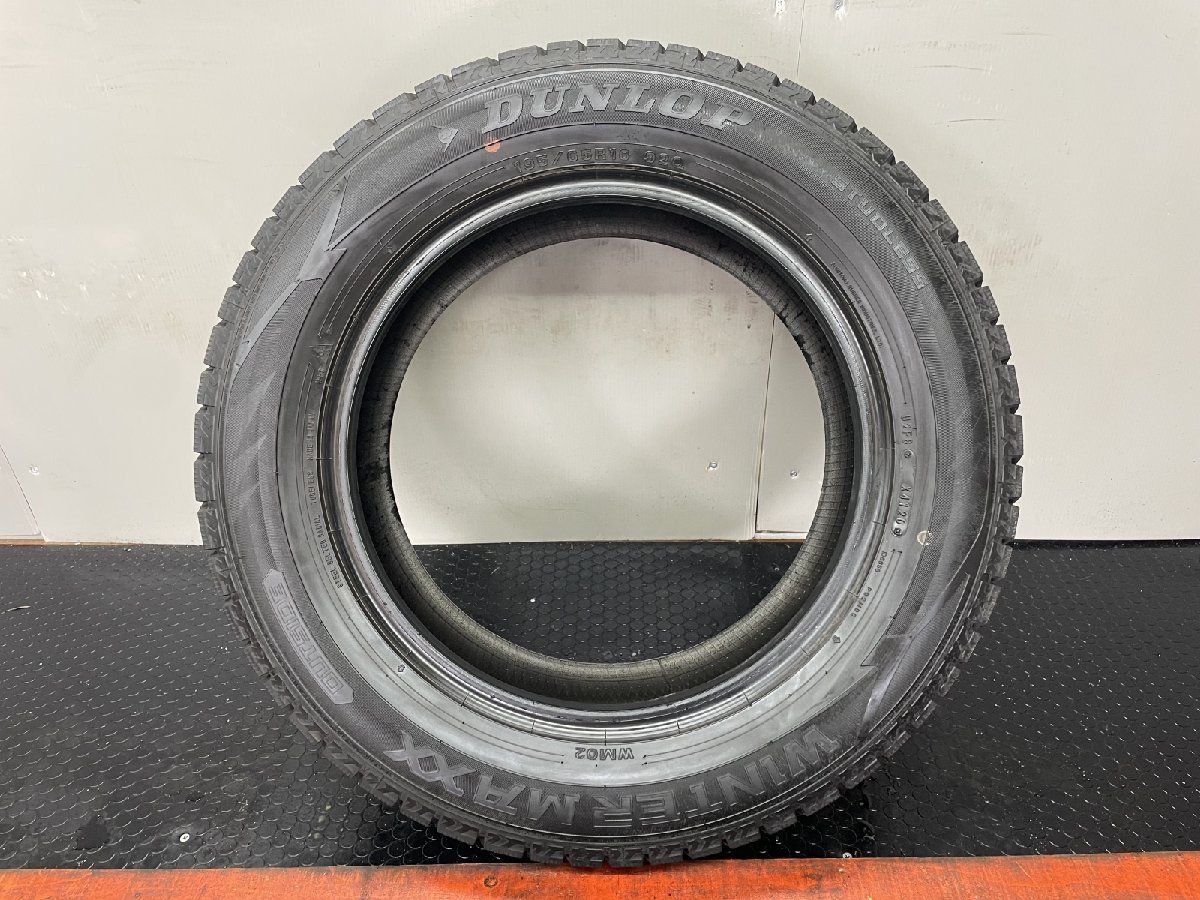 Winter WM02 Maxx Dunlop Tire MAXX WINTER 195⁄65R16 0 Studless 