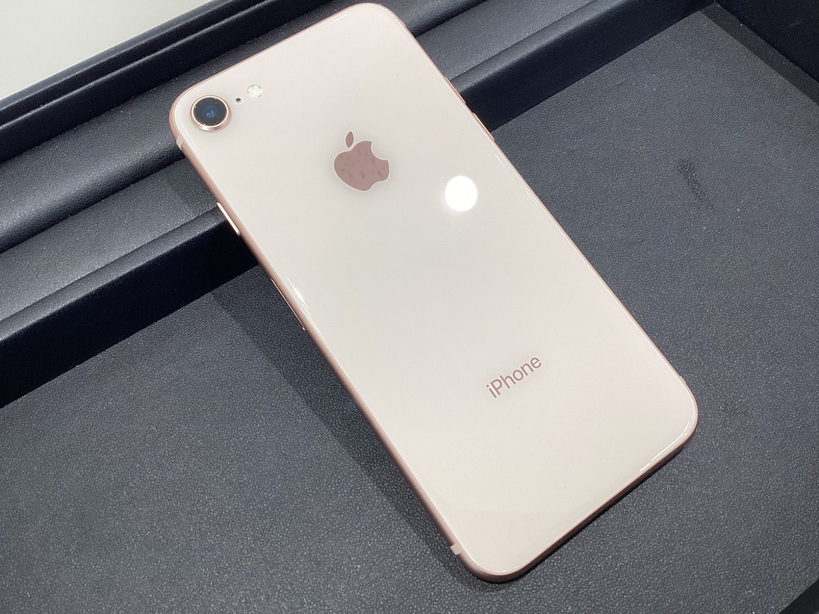 O290 【美品】Apple iPhone8 本体 64GB SIMフリー・初期化済み