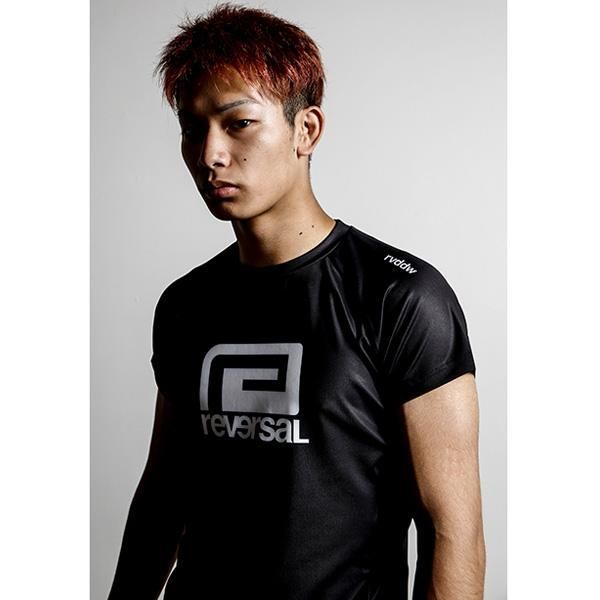 ラッシュガード