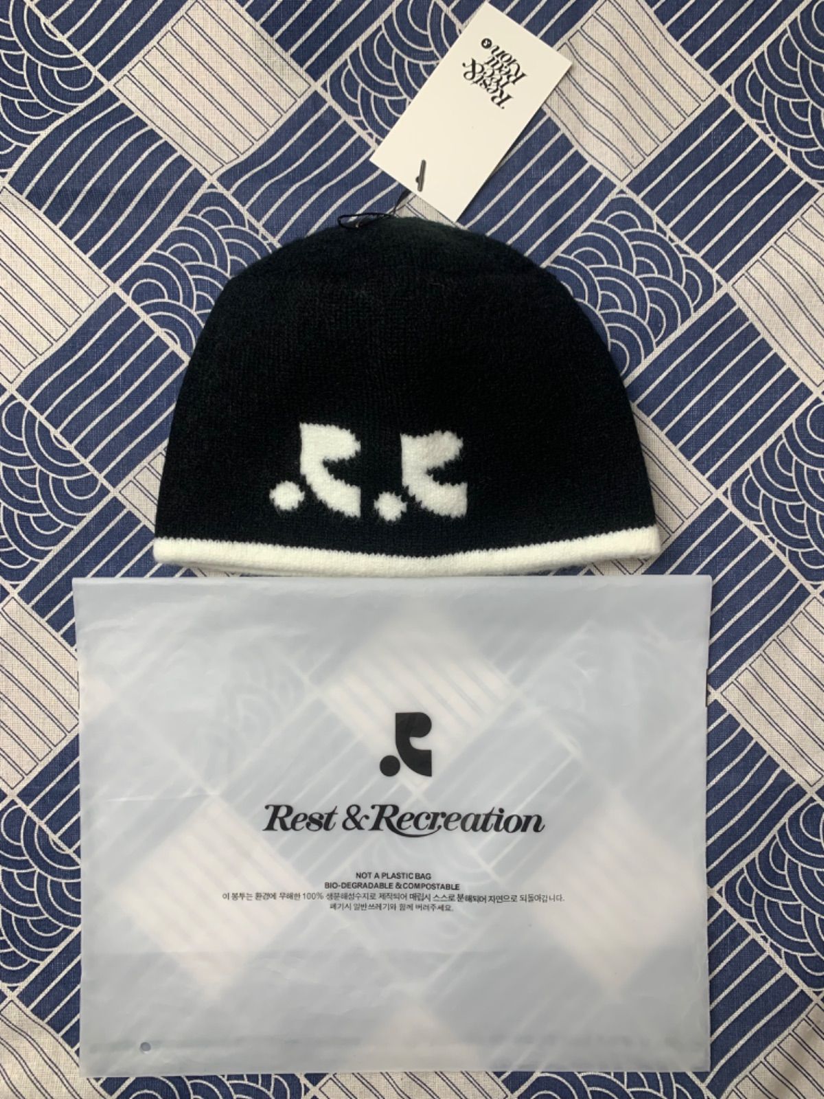 最安値】REST&RECREATION ビーニー ニット帽 匿名配送 - メルカリ