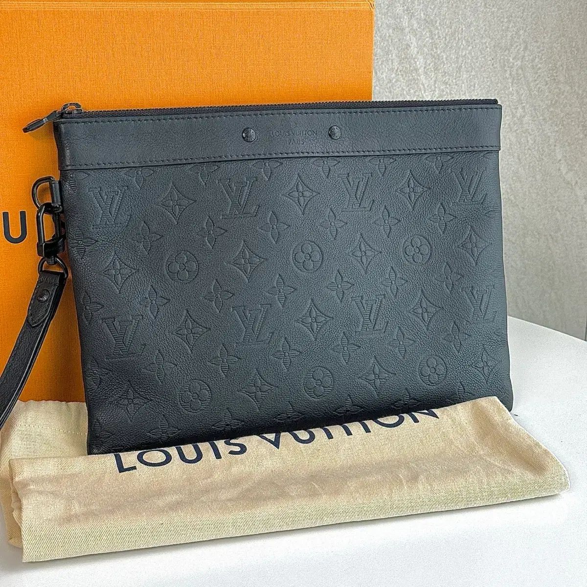 新モデル ルイヴィトン トゥー ルー モノグラム シャドウ クラッチ