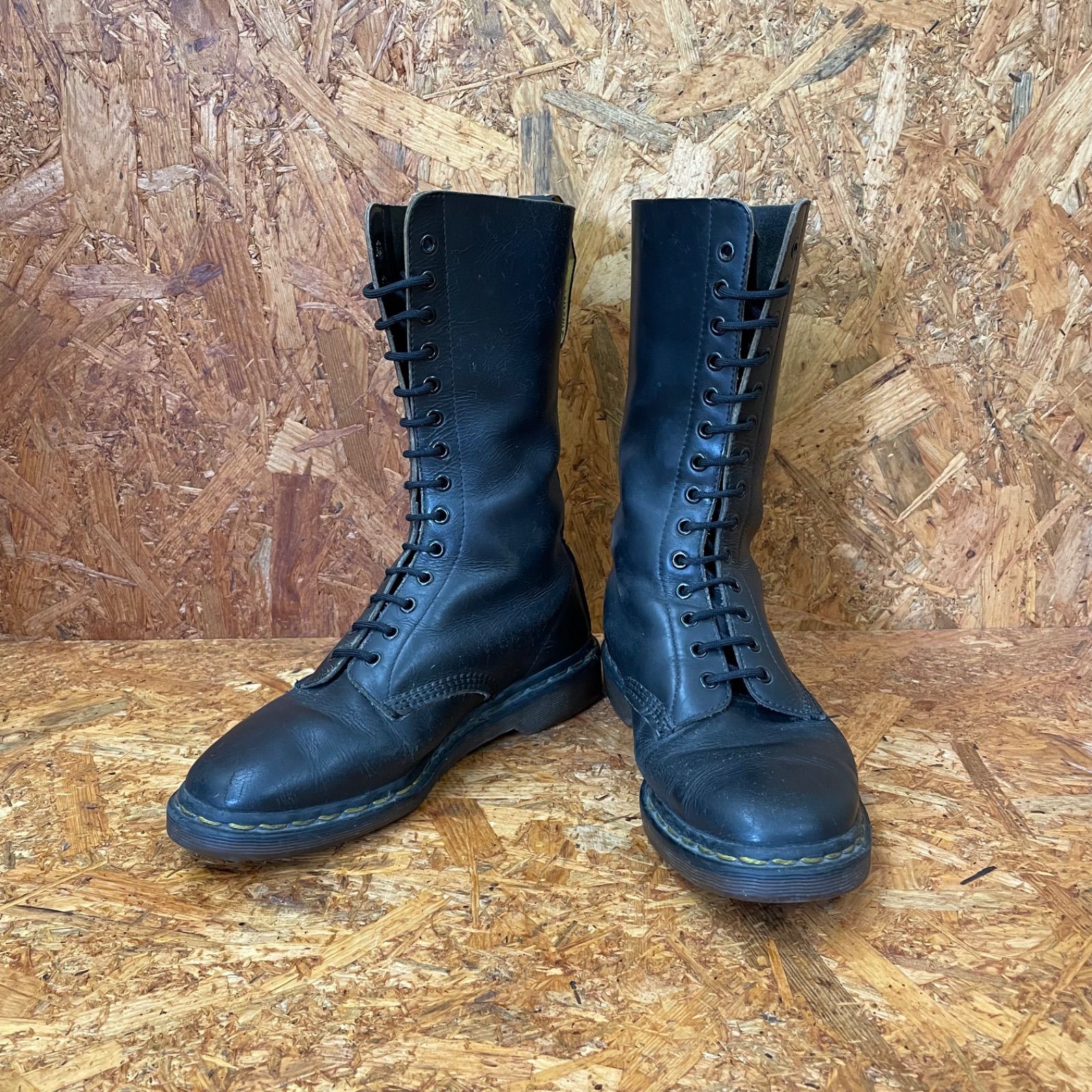 USED Dr.Martens ドクターマーチン ブーツ 14ホール MADE IN ENGLAND