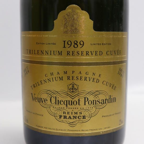 Veuve Clicquot Ponsardin（ヴーヴ クリコ ポンサルダン）トリレニウム キュベ 1989 12％ 750ml ※液面低下・液漏れ跡 T24H290201