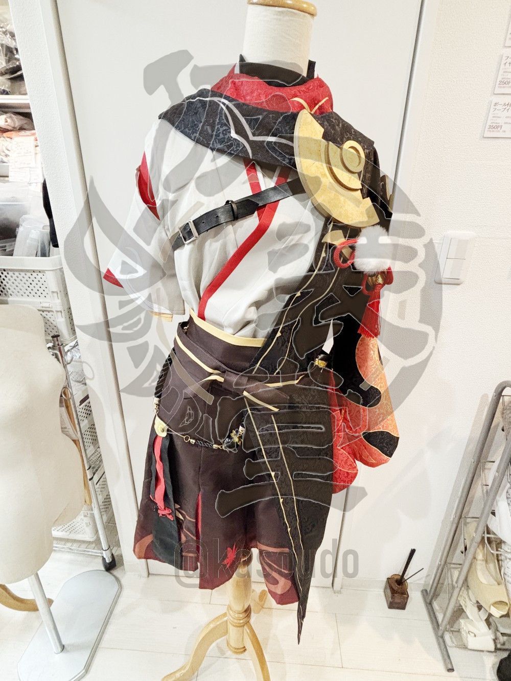 原神 楓原万葉 コスプレ 衣装 セット済みウィッグ 模造刀付き