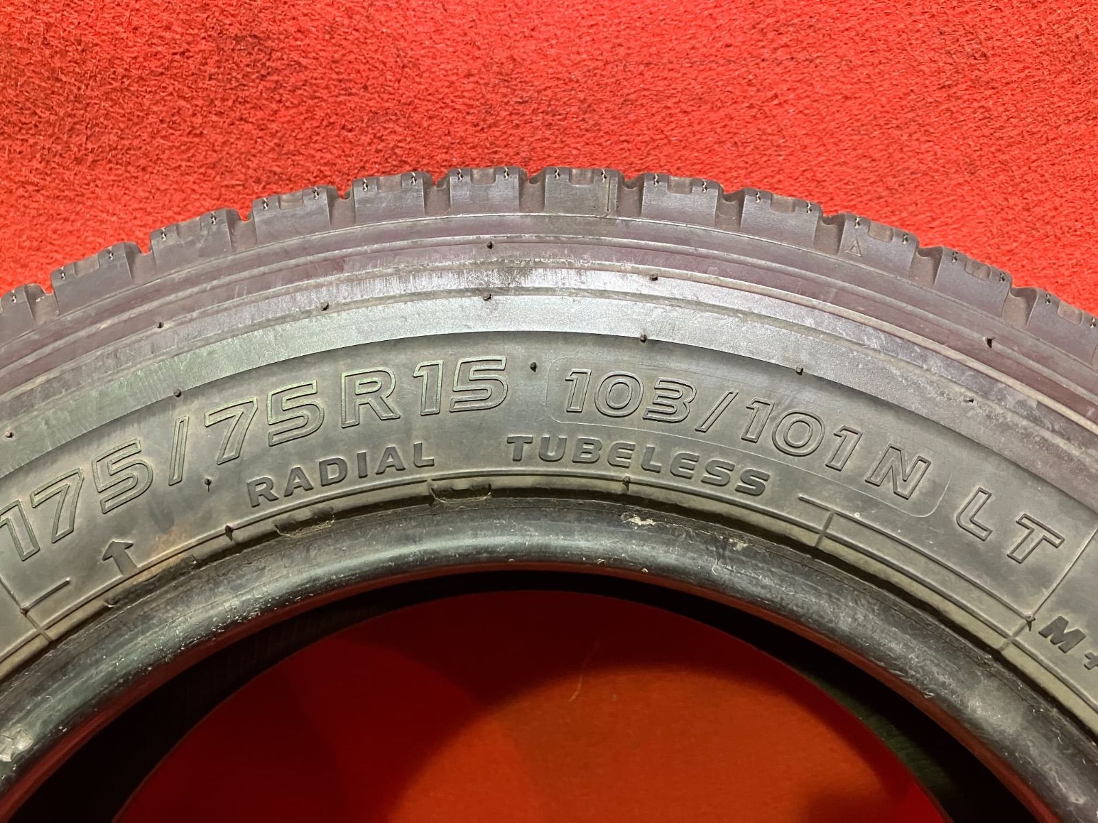 スタッドレスタイヤ 175 75R15 103 101 TOYO M934 4本SET TRITUETUBI_COM