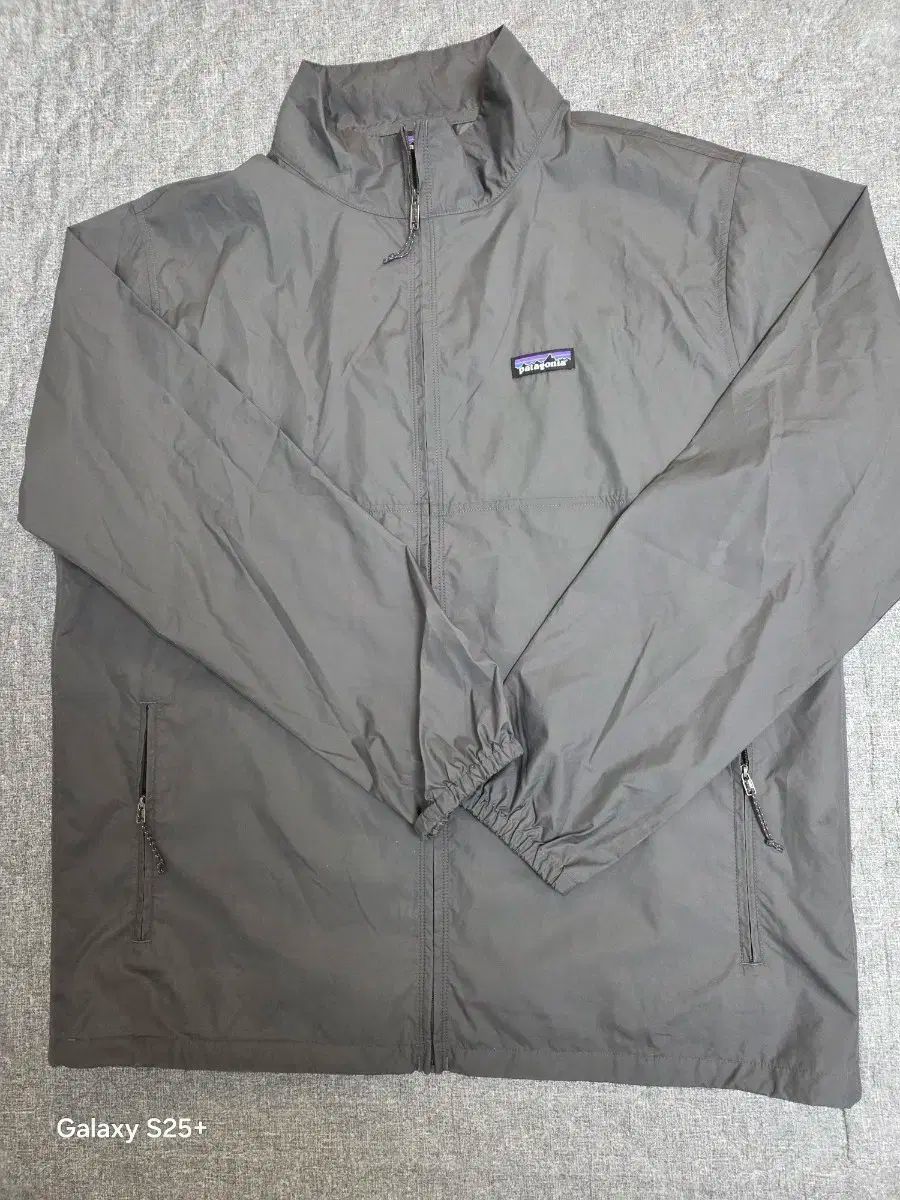 ウィンドブレーカー