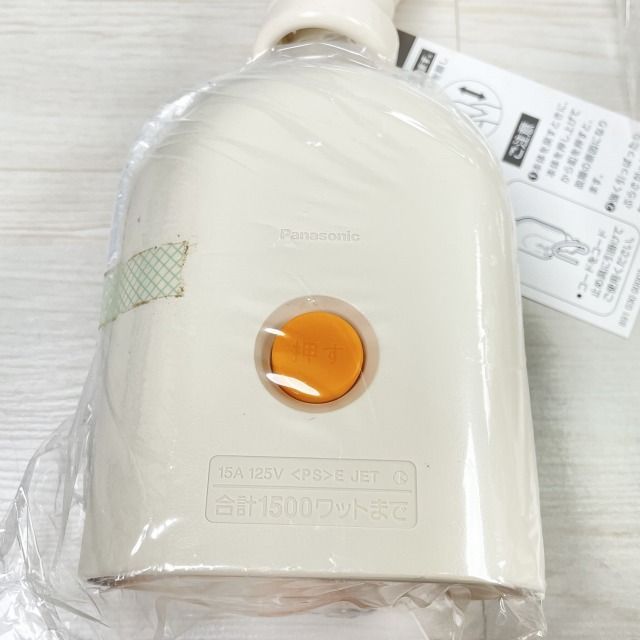 WG87828 抜け止め接地リーラーコンセント パナソニック WG87828 抜け止め接地リーラーコンセント パナソニック