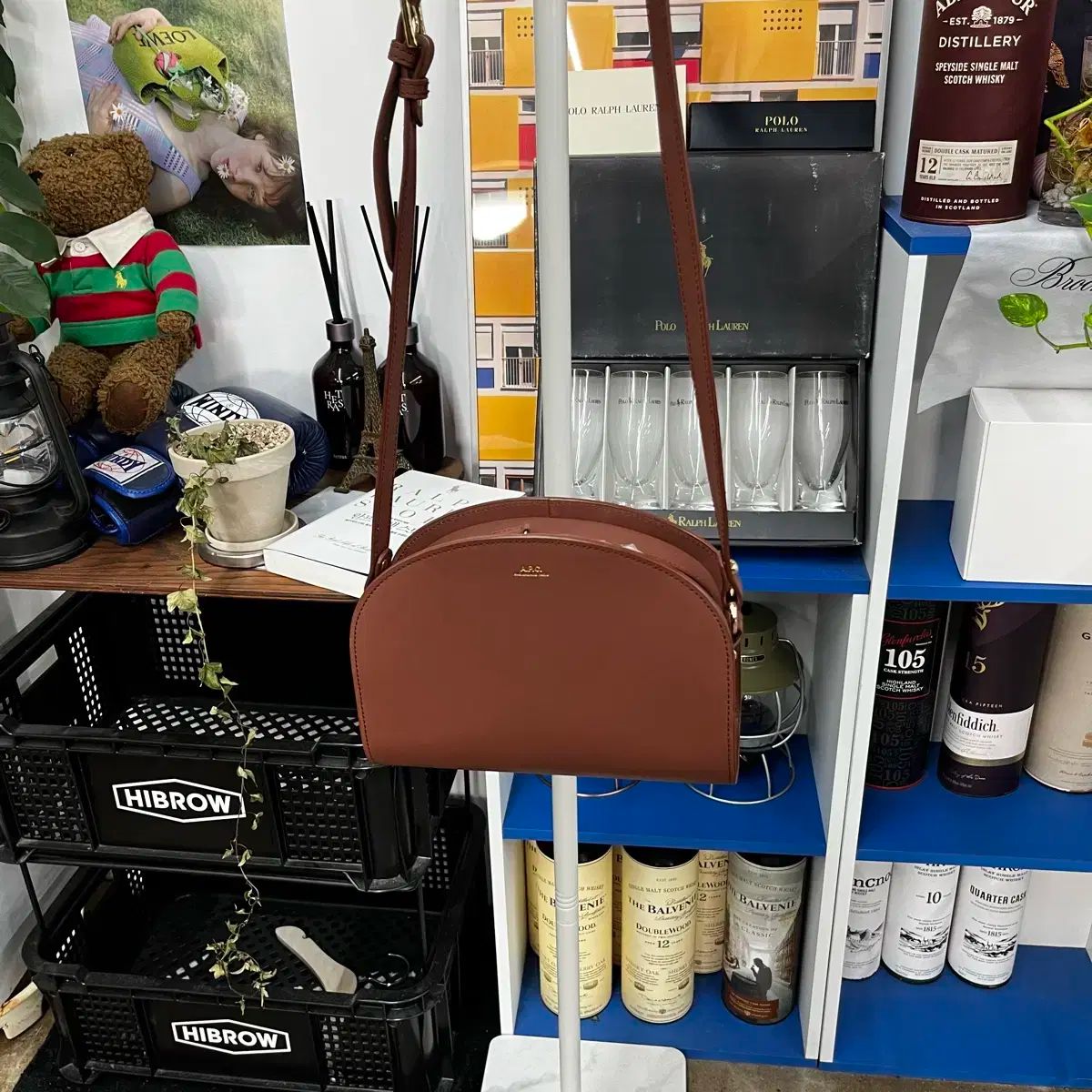 A.P.C. アーペーセー ハーフムーン