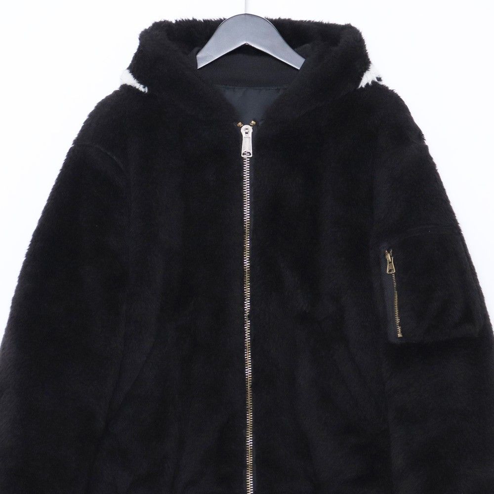 SUPREME Faux Fur Reversible MA-1 Jacket Mサイズ - メルカリ SUPREME Faux Fur Reversible MA-1 Jacket Mサイズ - メルカリ