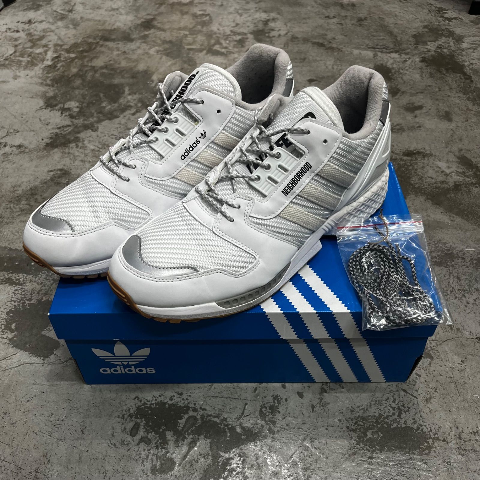 UNDEFEATED NEIGHBORHOOD ADIDAS コラボ スニーカー ZX8000 アンディ