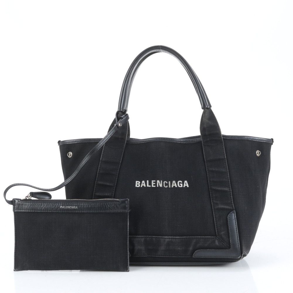 極美品 バレンシアガ ネイビーカバス M トートバッグ パンチング レザー 黒 バレンシアガ ネイビーカバスM レザー トートバッグ ブラック