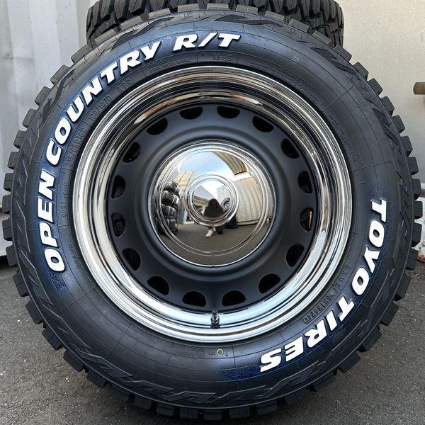 ハイエース 美品 中古品１品限り ホワイトレター215/65R16 4本セット ハイエース 美品 中古品1品限り ホワイトレター215/65R16 4本