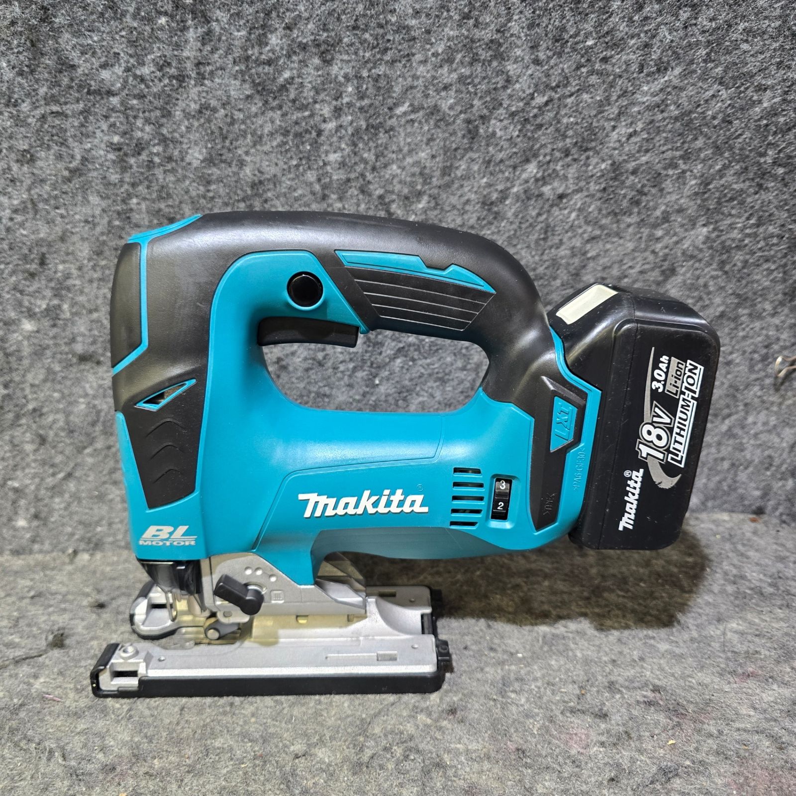 中古品】マキタ(makita) コードレスジグソー JV182DRF【桶川店】 中古品】マキタ(makita) コードレスジグソー JV182DRF【桶川店】