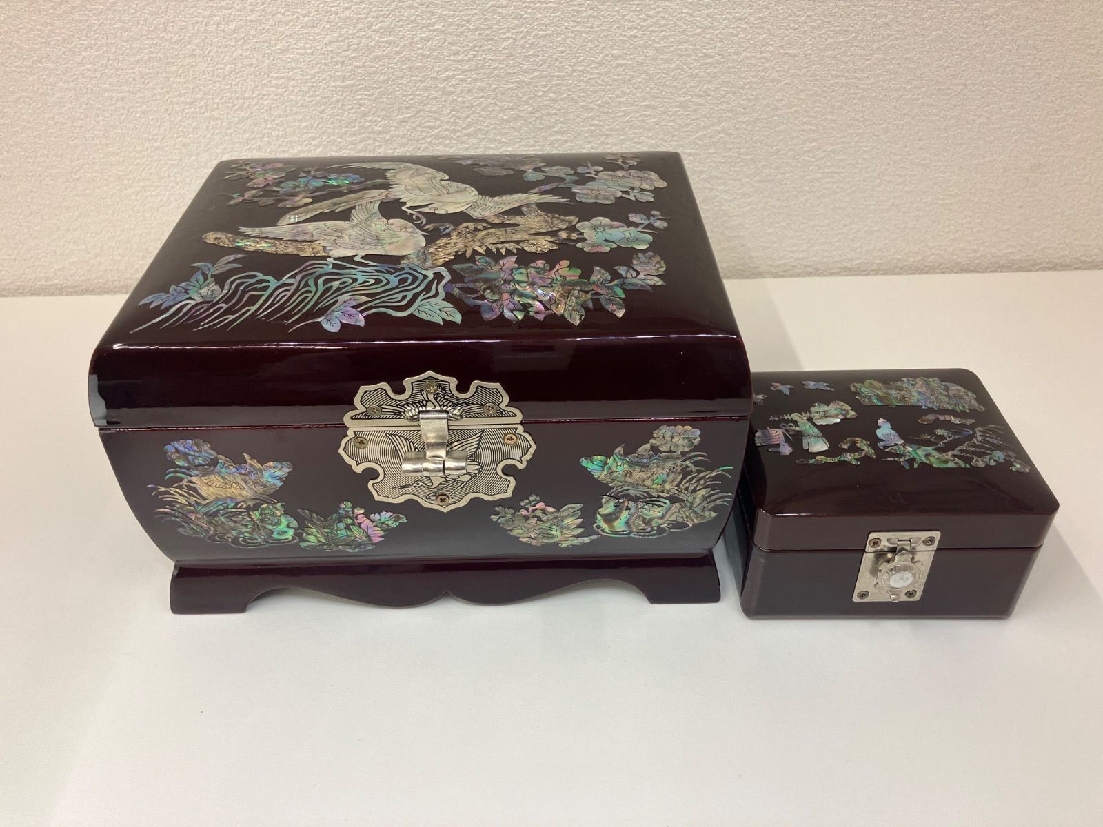 【韓国】伝統　螺鈿細工　貝殻装飾　漆器　オルゴール付き宝石箱　ジュエリーBOX 韓国伝統 螺鈿細工 貝殻装飾 漆器 オルゴール付き 宝石箱
