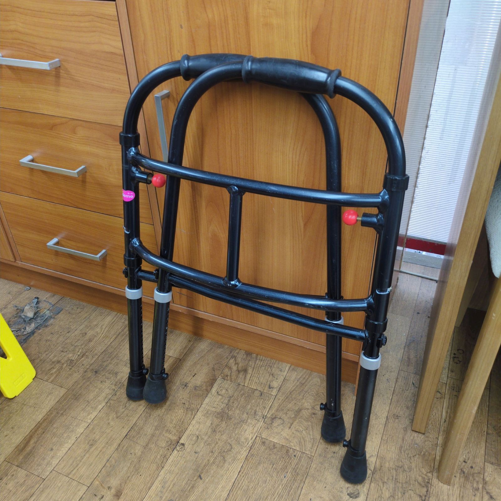 MgウォーカーⅡ 固定型歩行器