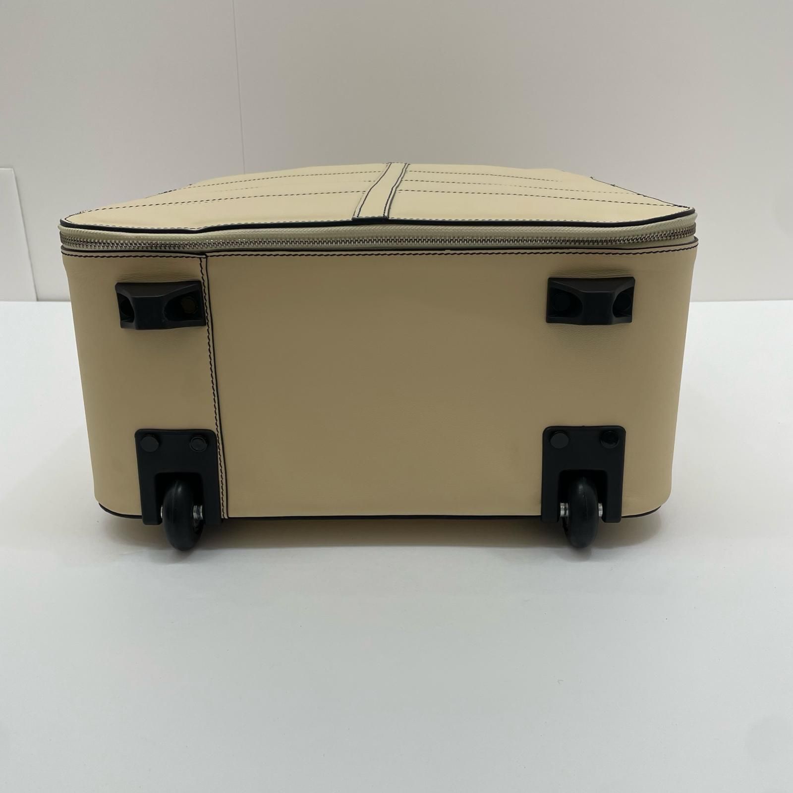 フェラーリ F1 支給品 純正品 スーツケース キャリーバッグ