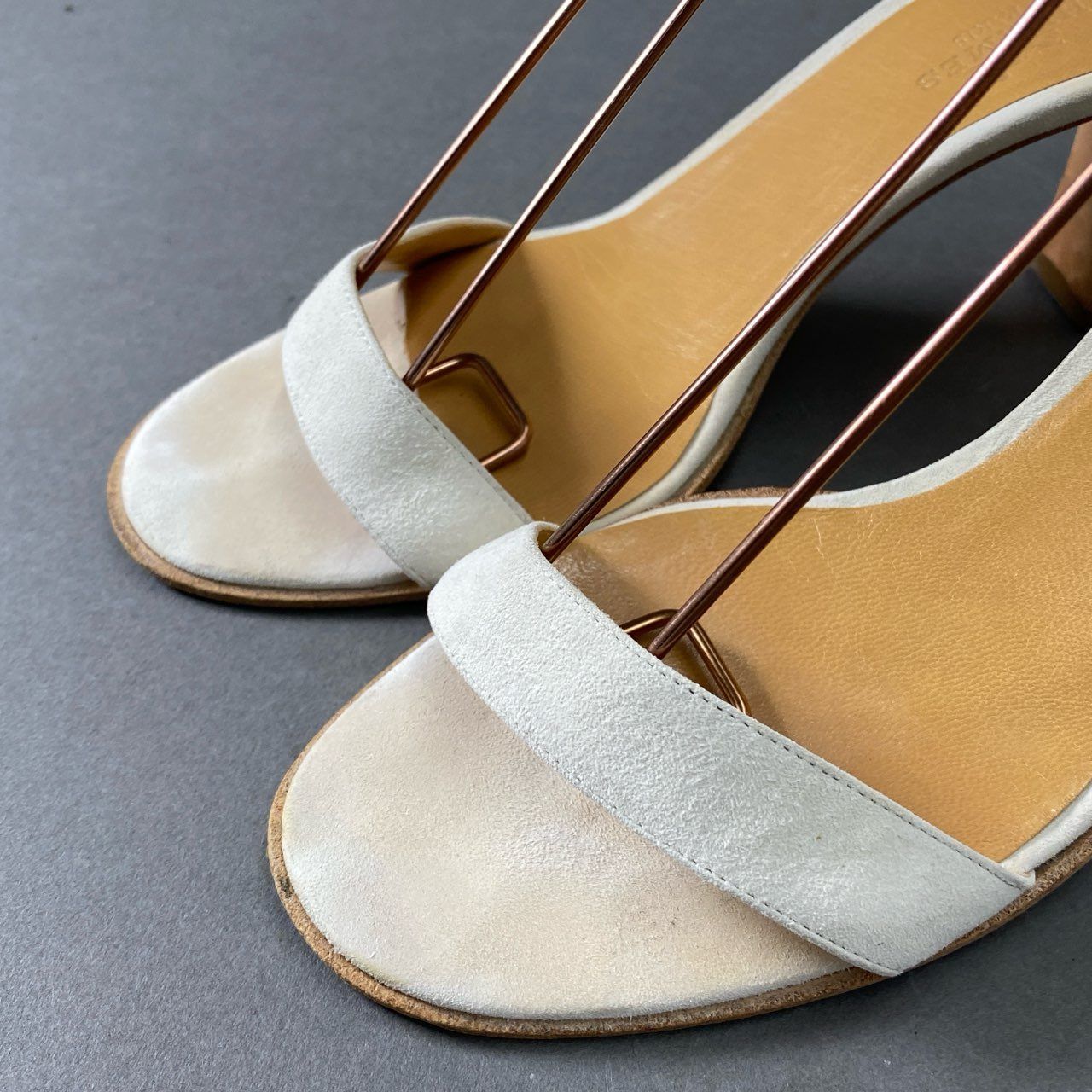 Hermès ホワイトレザー サンダル ヒール