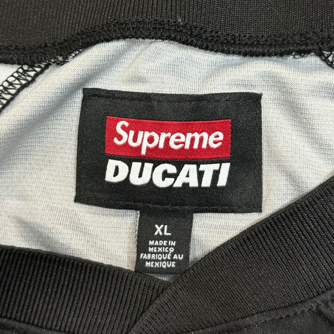 国内正規 美品 Supreme 24SS Ducati Soccer Jersey コラボ ドゥカティ サッカージャージ ゲームシャツ Tシャツ シュプリーム ブラック XL  75951A3