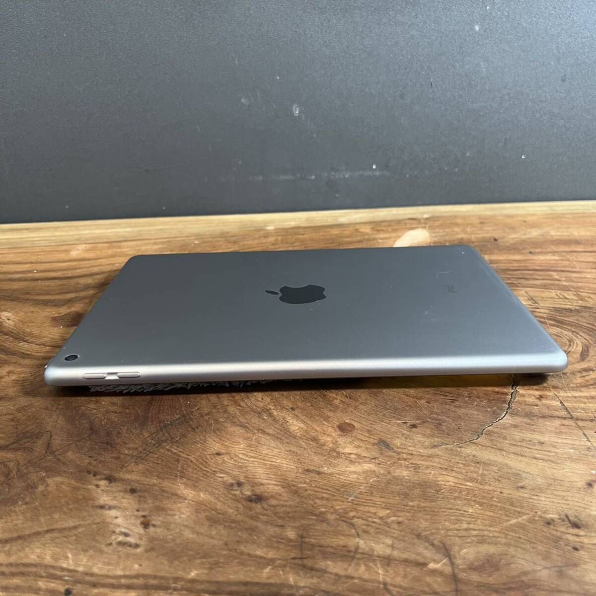 箱あり］Apple iPad 第6世代/32GB/Wi-Fi/スペースグレー/6-②