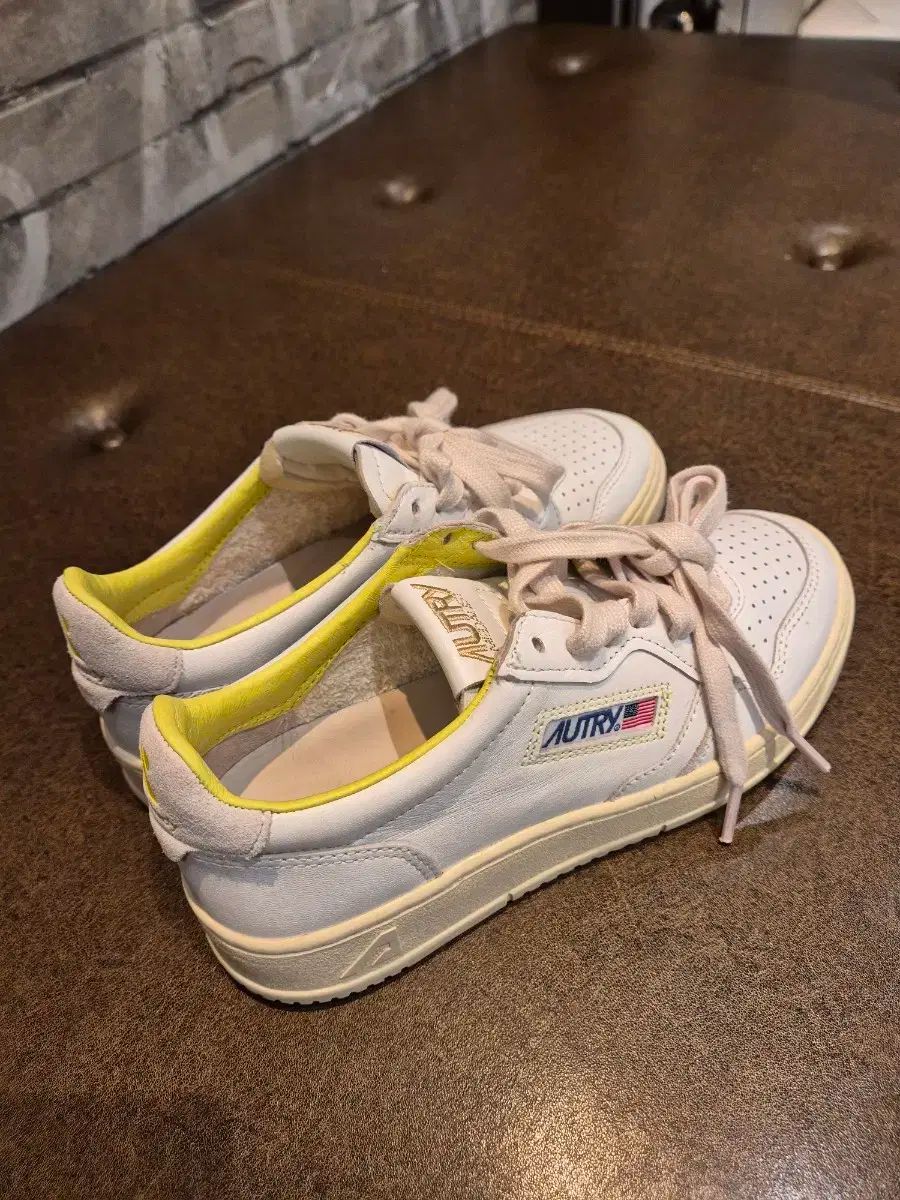  AUTRY オートリー ケーススタディ コラボ 36 フラットシューズ バレエシューズ パンプス