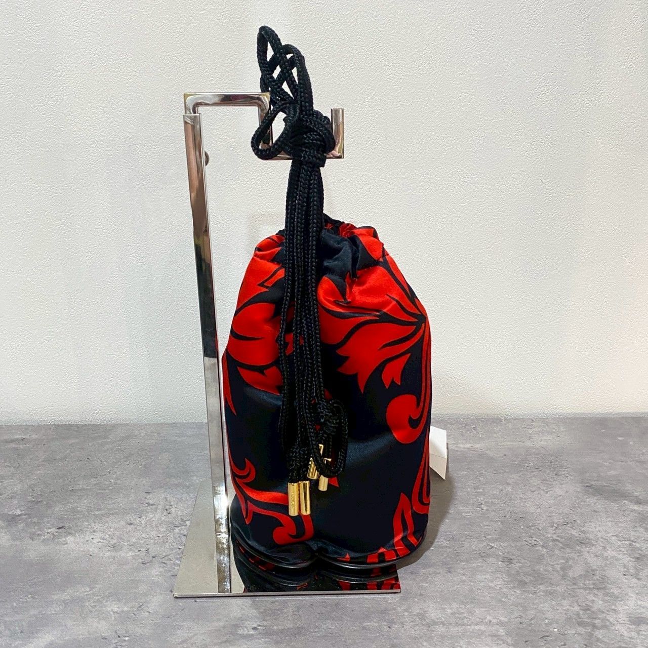sacai サカイ 巾着 フローラル プリント バッグ sacai』サカイ フローラルプリント巾着 RED - メルカリ