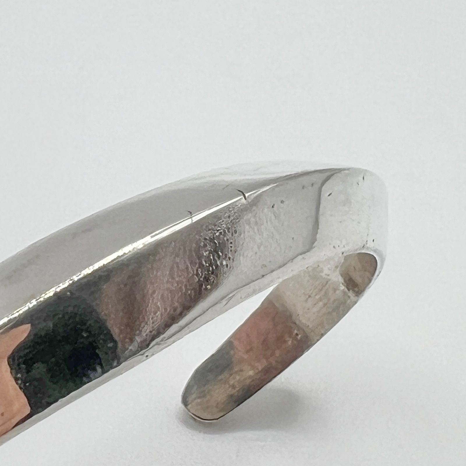 トライアングルバングル