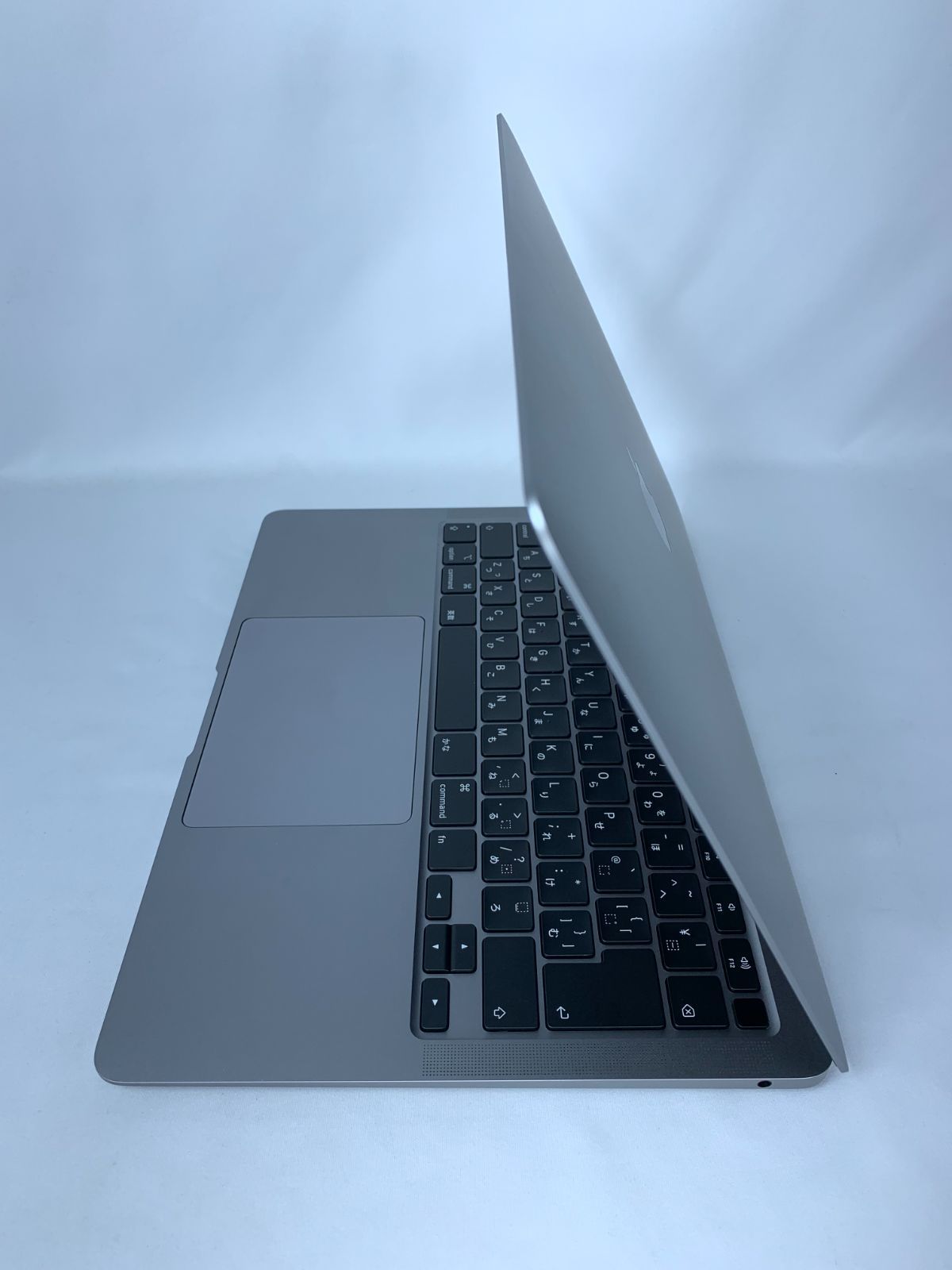 中古・天板キズ有】Apple MacBook Air Retinaディスプレイ(2020