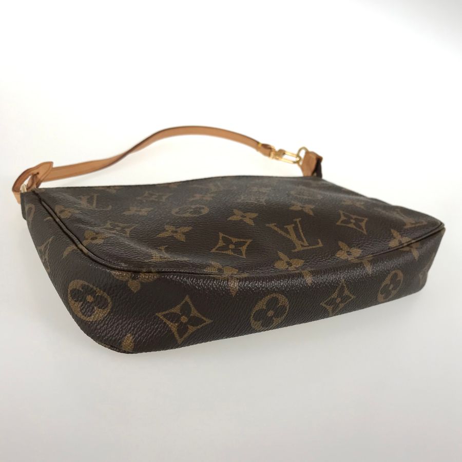 ルイヴィトン　アクセソワール　ポシェット　モノグラム　ＰＶＣレザー ルイ・ヴィトン LOUIS VUITTON モノグラム ポシェット アクセ