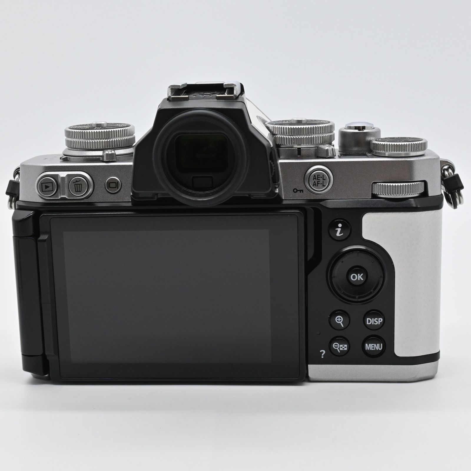 ☆美品☆Nikon Z fc ショット数 8893 プレミアムエクステリア張