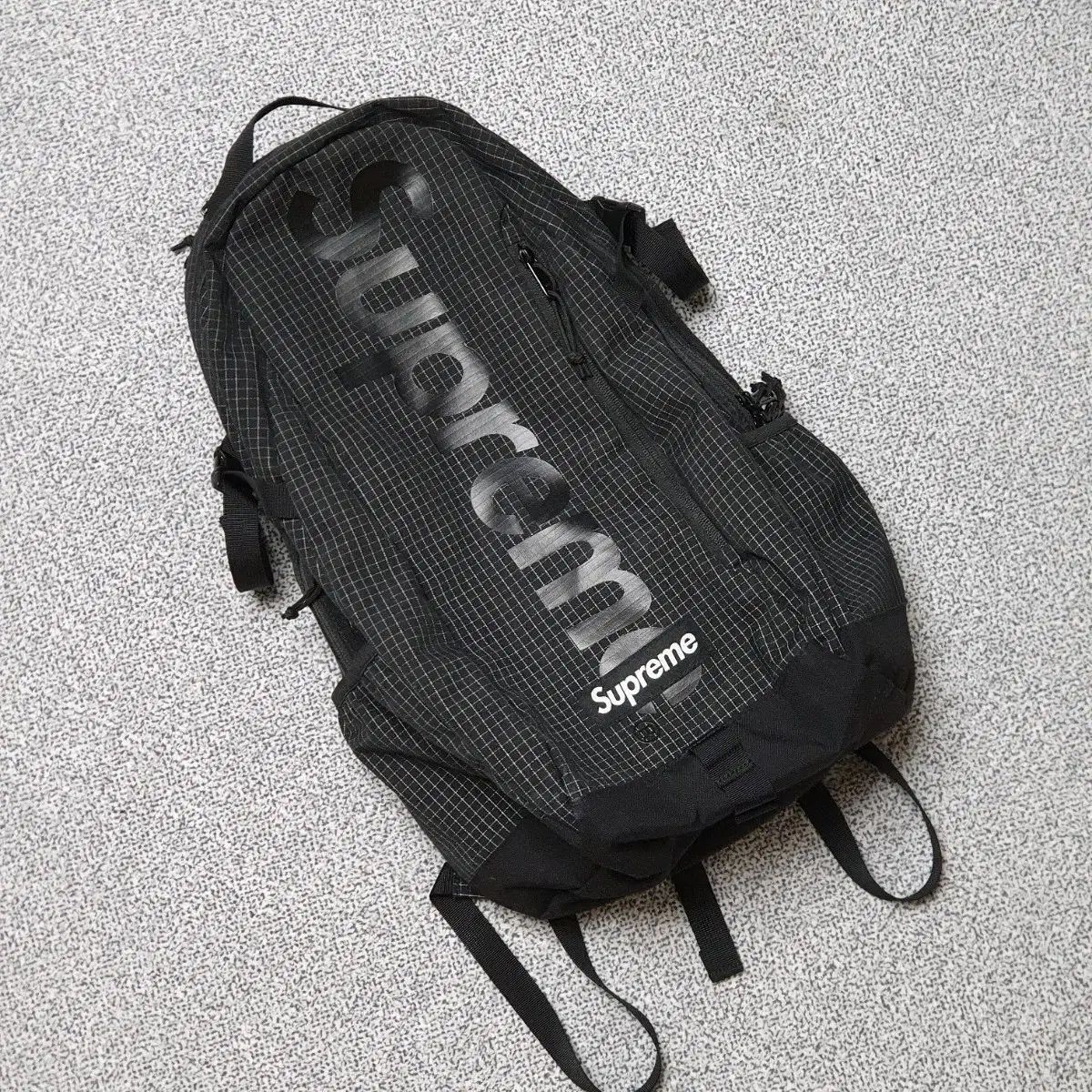 Supreme ブラック リュック Supreme ブラック リュック SS17