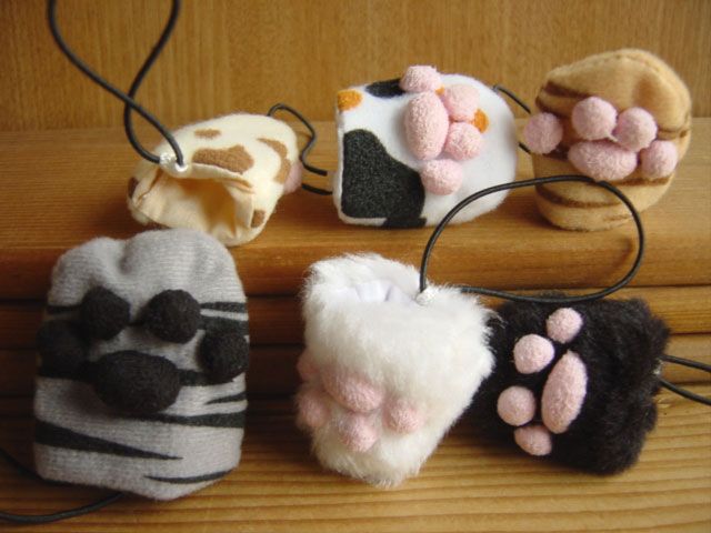 ♯Fti22DI肉球にゃんこ液晶クリーナーストラップ2全6種
