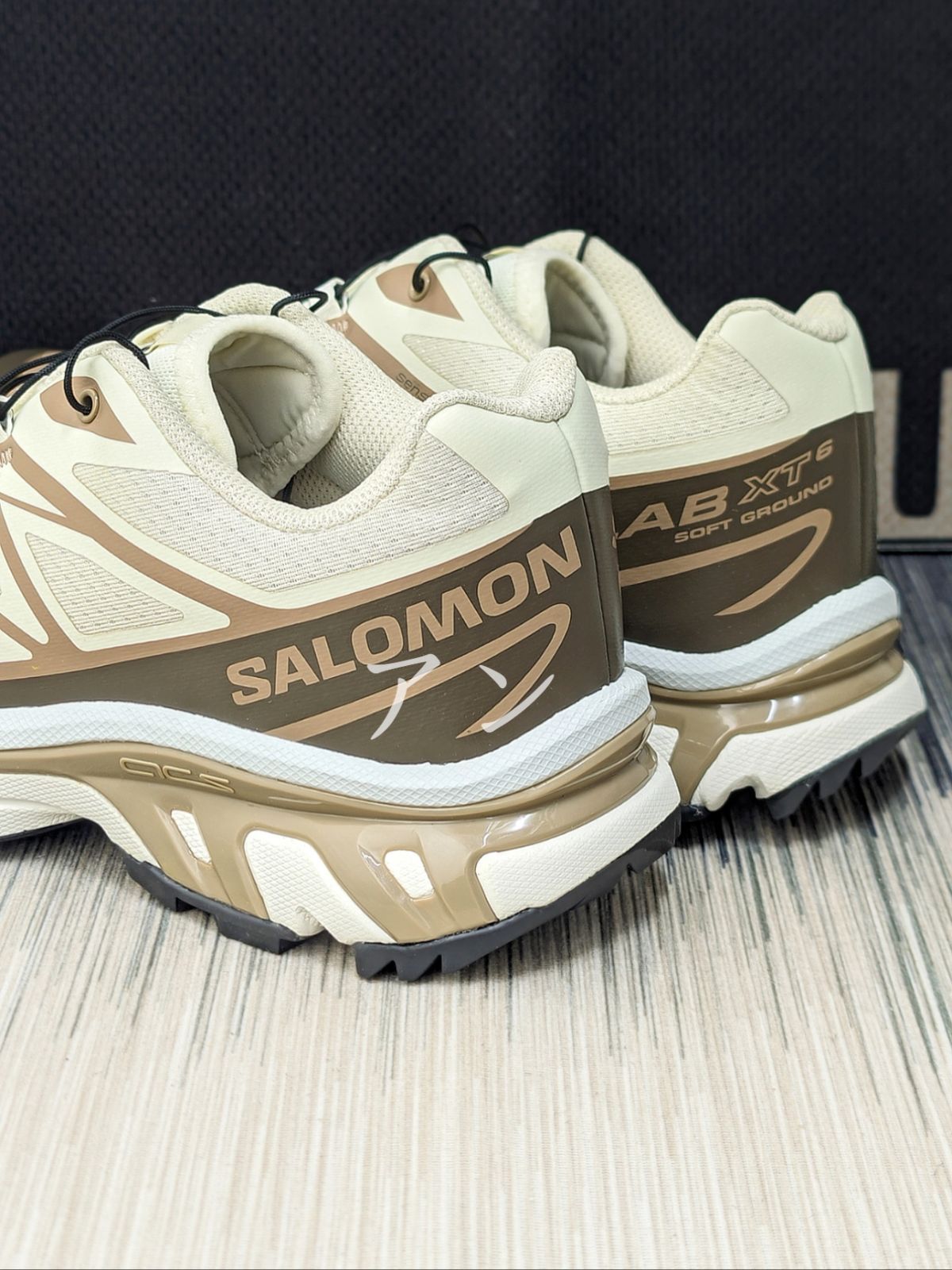 Salomon XT-6 スポーツランニングシューズ