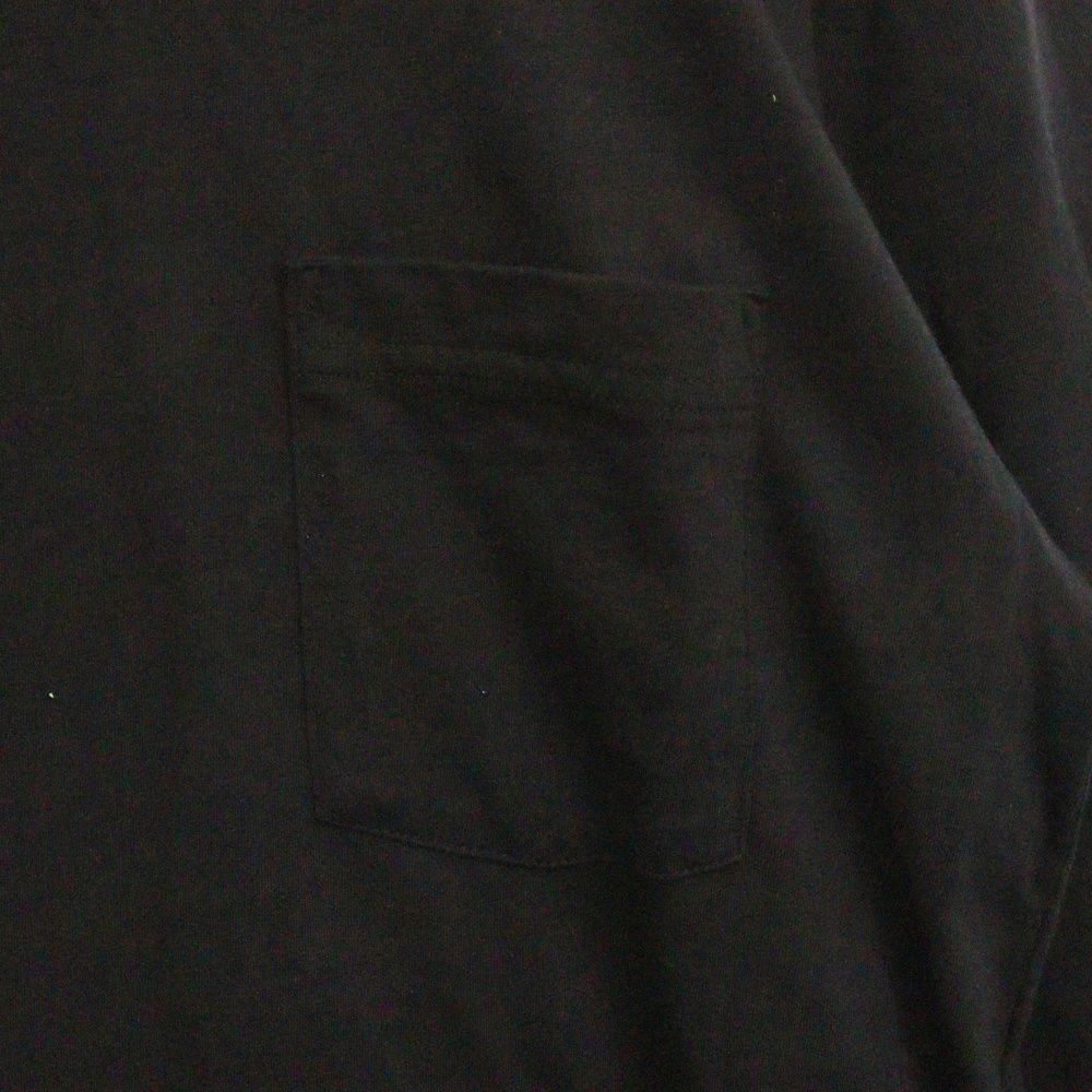 ブラック