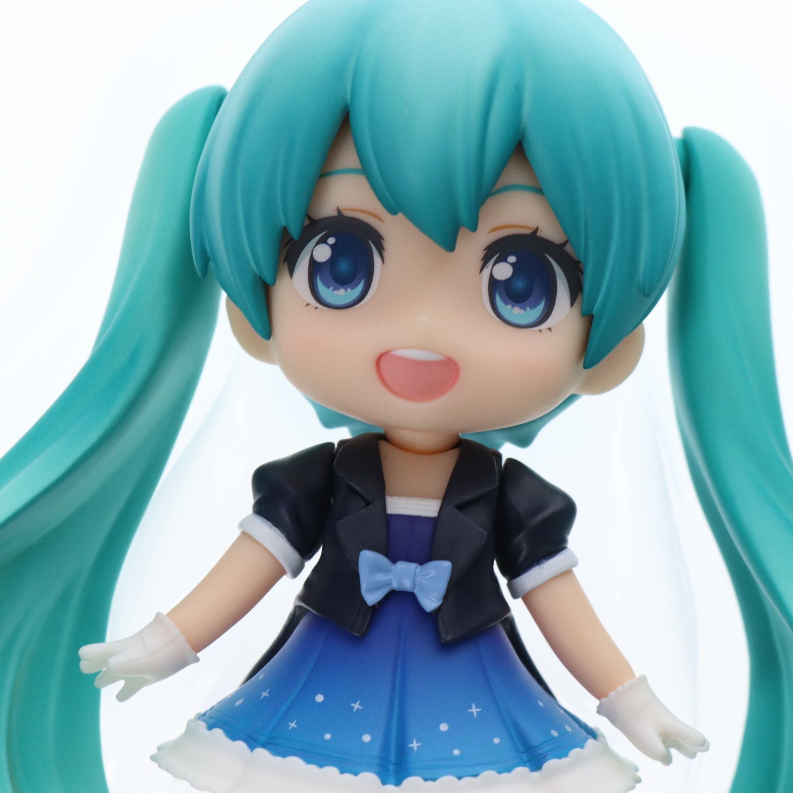 GOOD SMILE COMPANY - ねんどろいど 785 初音ミク マジカルミライ 5th Anniversary Ver. キャラクター・ボーカル・シリーズ01 初音ミク 完成品 可動フィギュア 一部イベント&amp;GOODSMILE ONLINE SHOP限定 グッドスマイルカンパニー ねんどろいど 初音ミク マジカルミライ10th Ver.