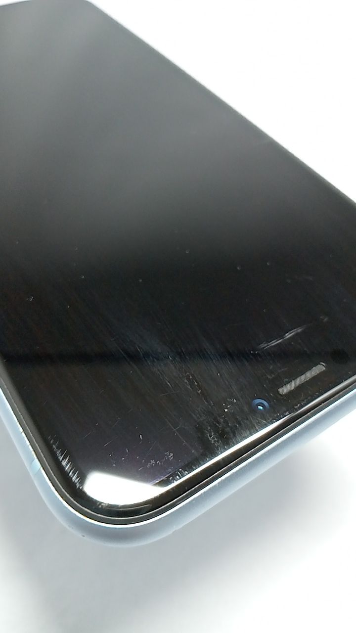 ブルー