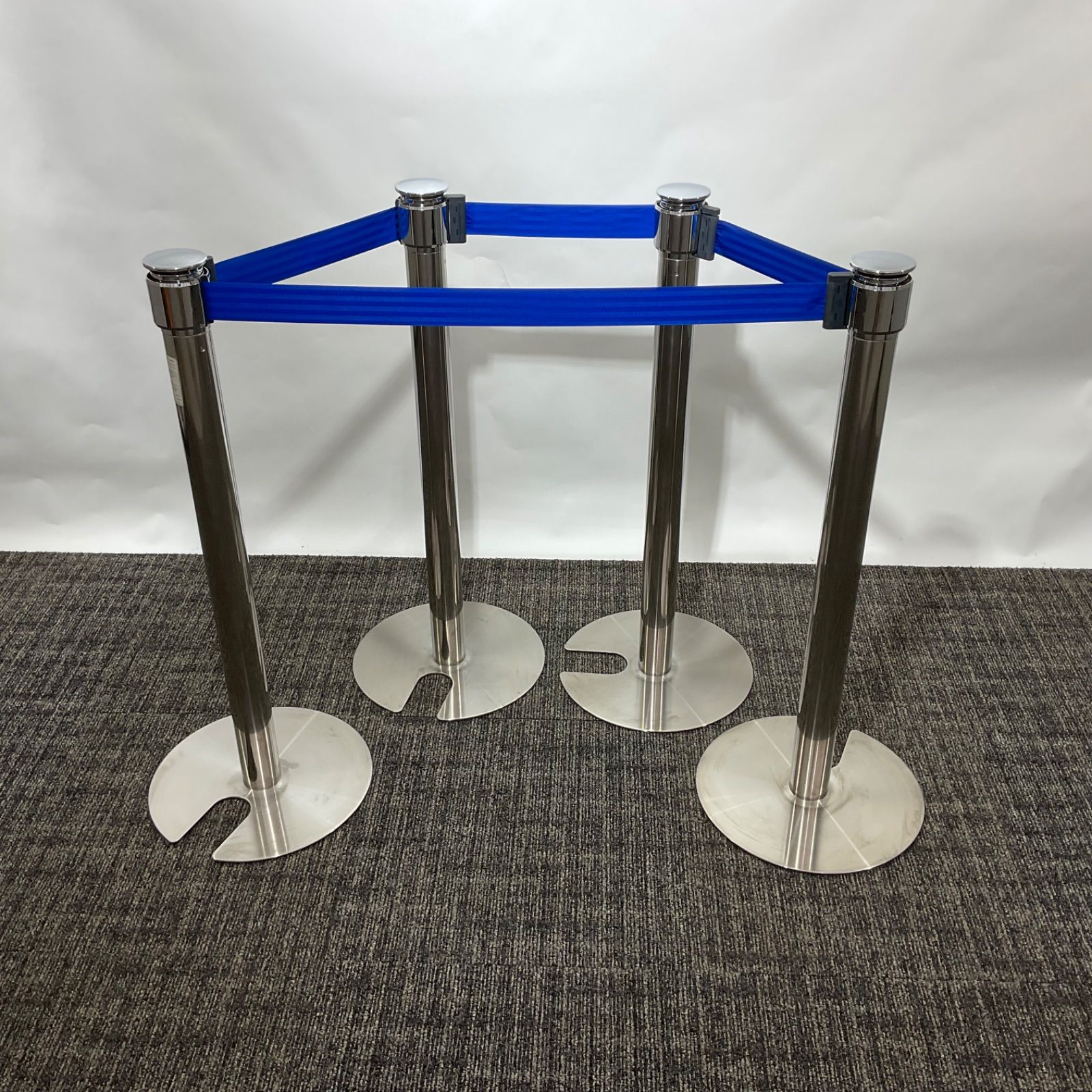 NAIKI ナイキ ベルトパーティションスタンド 誘導ポール 4つ売り 動作良好!!