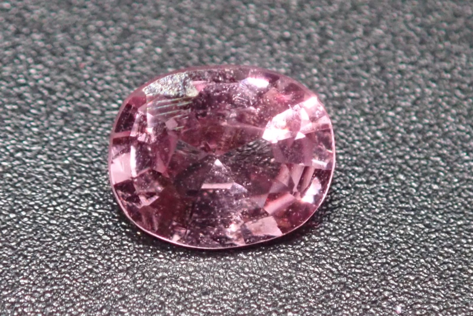 天然スピネル 0.515ct 約5×6mm ソーティング付き！