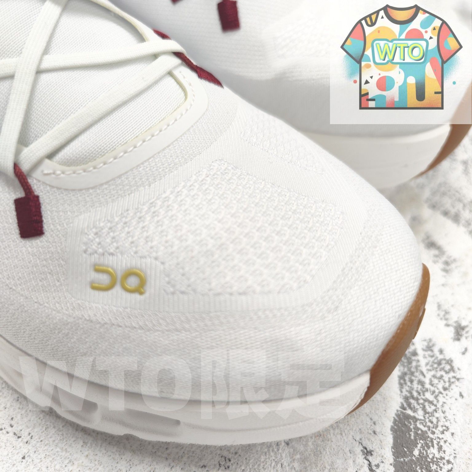 ON Cloudtilt（クラウドティルト）ホワイトレッド スニーカー