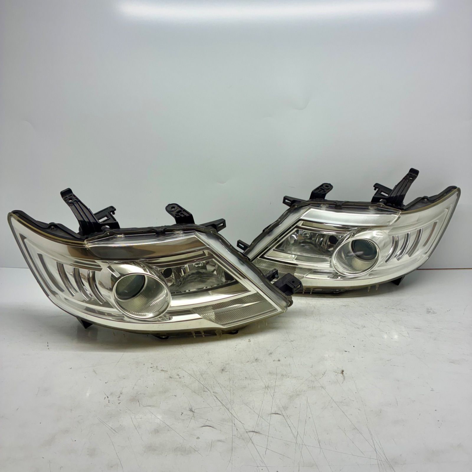 コーティング済 日産 C25 CC25 セレナ ハイウェイスター 後期 ヘッドライト ランプ レンズ 左右セット LR HID KOITO 100-24921 P71497