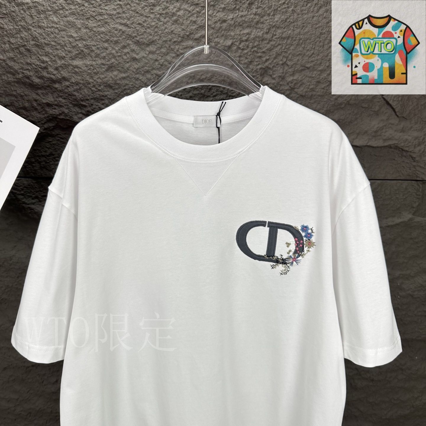 今日特価】Dior 2025 チェスト刺繍ロゴカップル T シャツ-1 keep out