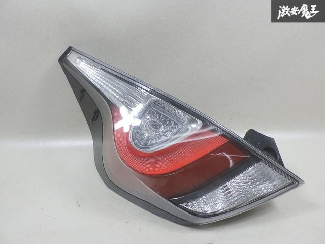 TOYOTA トヨタ 純正 NHP10 アクア 後期 左 左側 助手席側 テール TOYOTA トヨタ 純正 NHP10 アクア 後期 左 左側 助手席側 テール