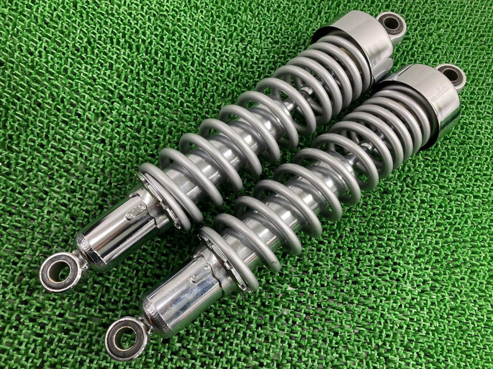 GB350 リアサスペンション 左右 NC59-1009*** ホンダ 純正 バイク 部品 