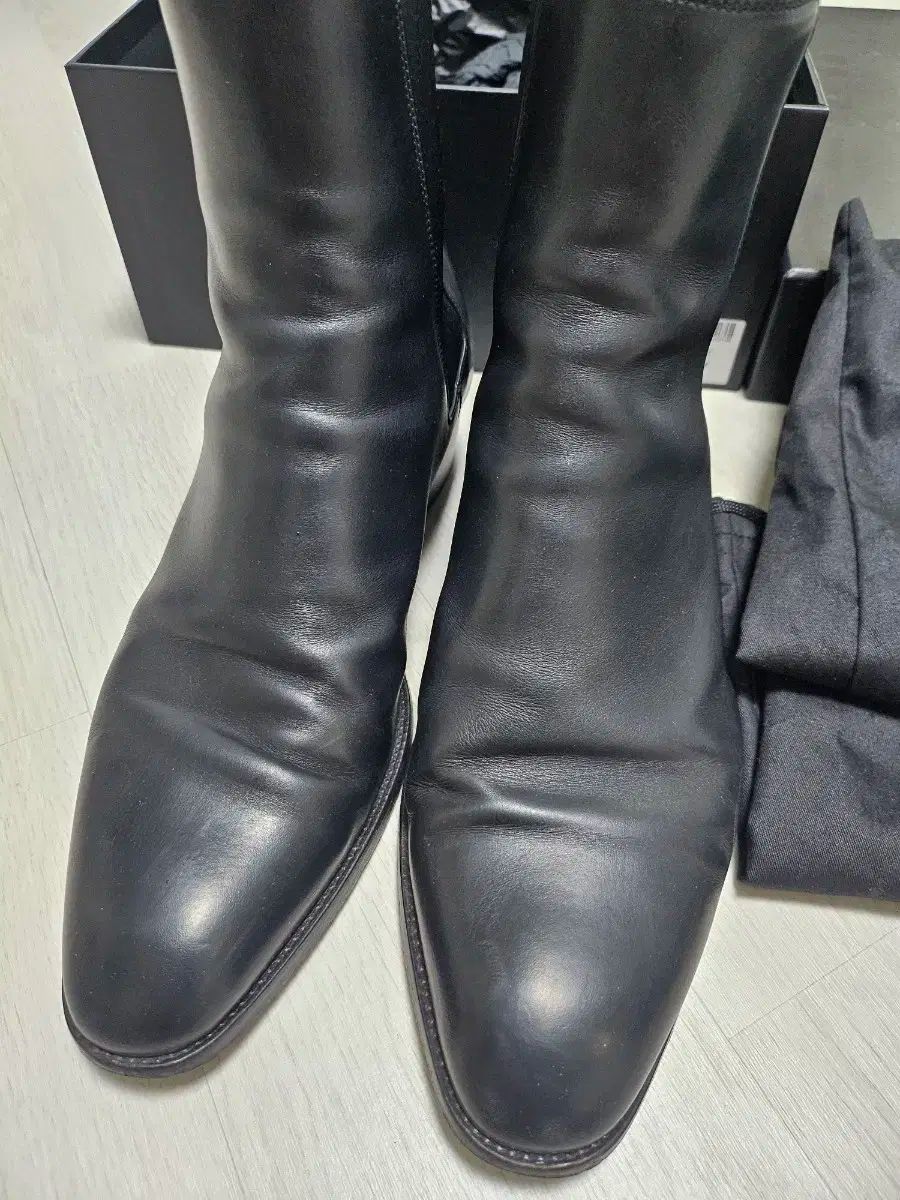 Saint Laurent(サンローラン) ワイアット 40 ブーツ 42 5 SAINT