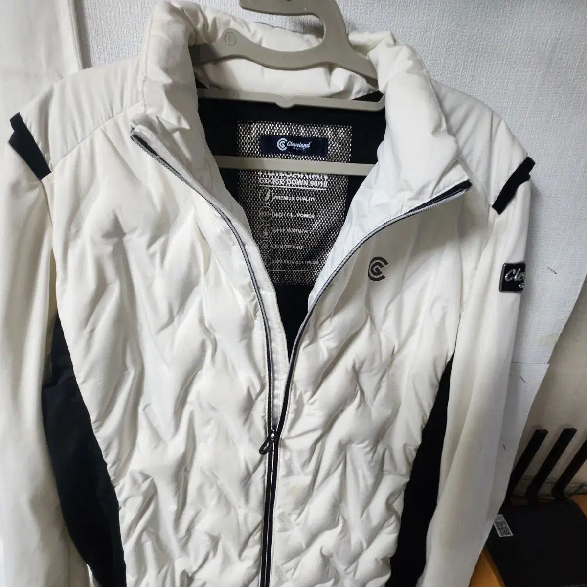 クリーブランド 白 ダウン アウター 100 LLC-HASEGAWATOSO_COM