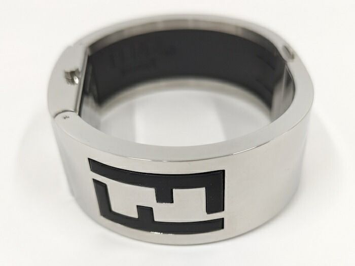 FENDI 3250L バングル ウォッチ ホワイトシェル文字盤