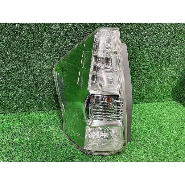 プリウスα ZVW40W 左テールランプ・テールライト G 7人 スタンレー 47  