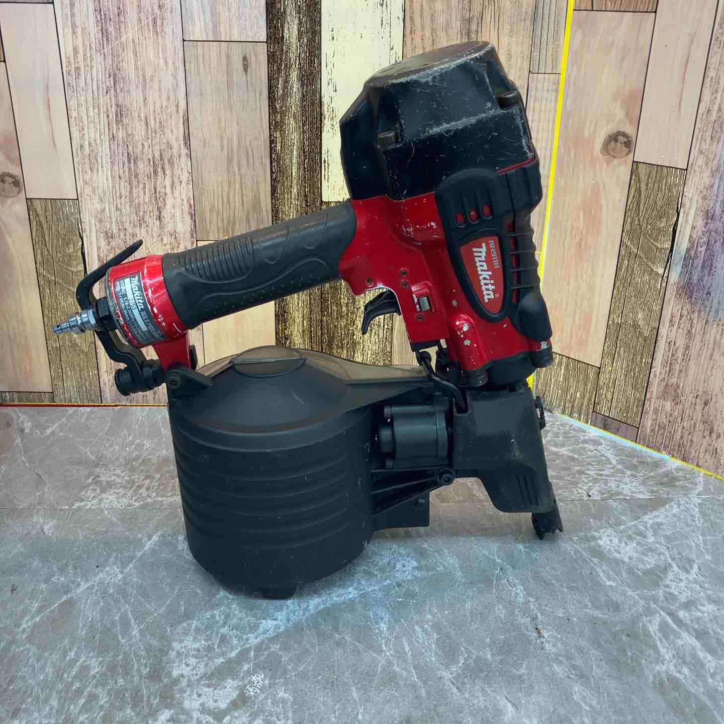 マキタ makita 高圧エア釘打ち機 AN911H 八潮店